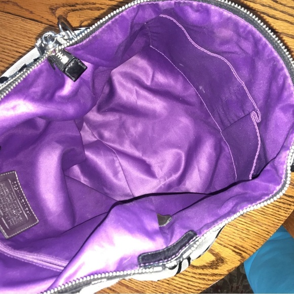 Coach Authentic Grey Tote Handbag Purple Interior Medium Size Handbag​​ - Picture 5 of 12